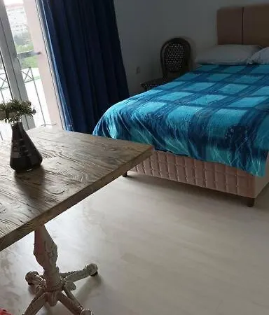 Comfortable Big House With 3 Bedrooms And Big Living *