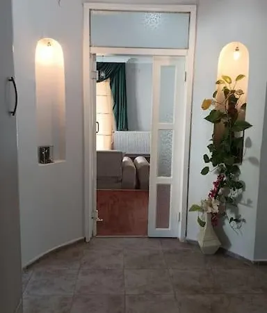 Comfortable Big House With 3 Bedrooms And Big Living *