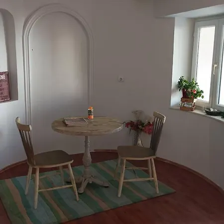 Comfortable Big House With 3 Bedrooms And Big Living Apartment
